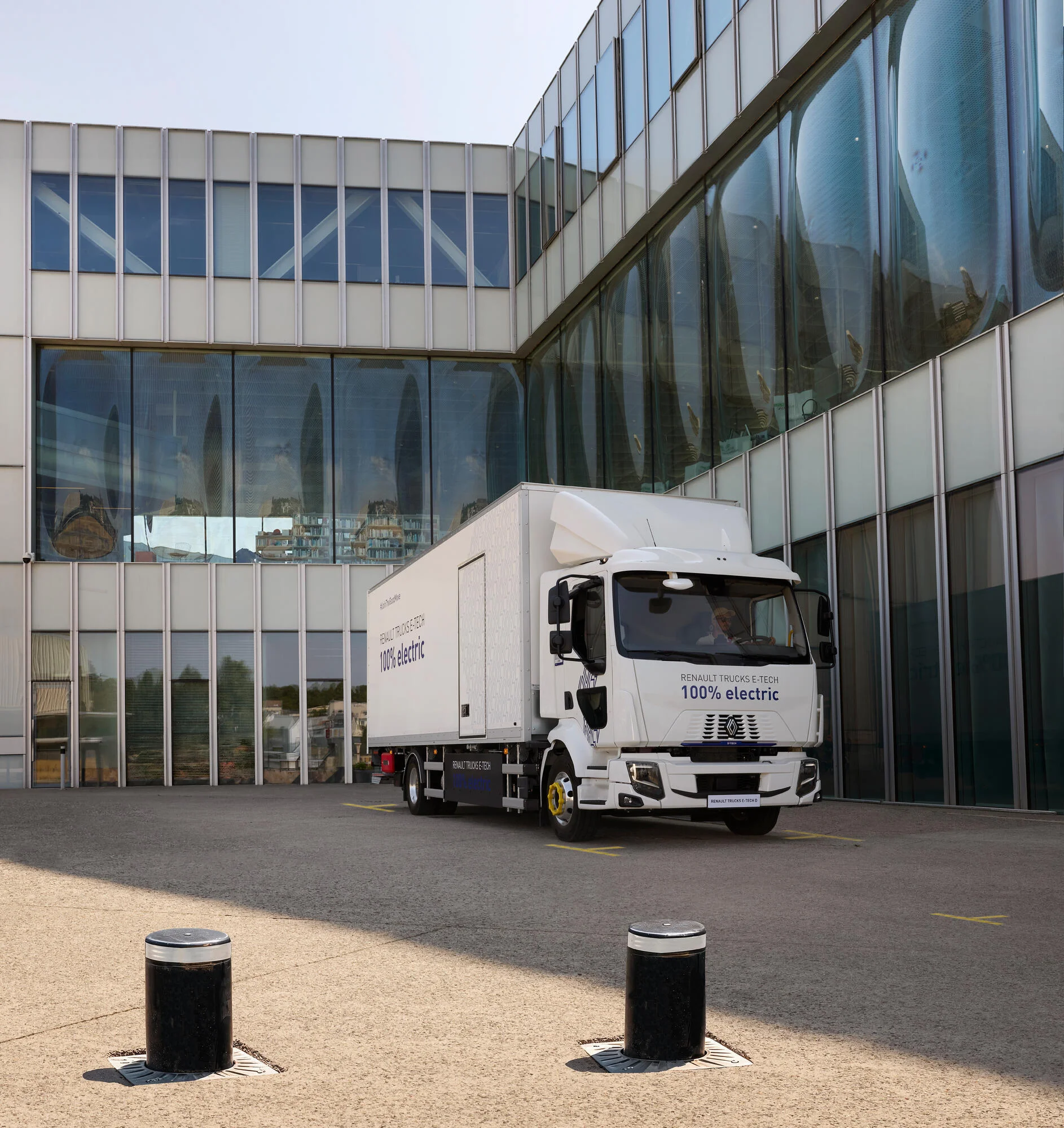 Renault Trucks E-Tech D 14 T : Livraison en centre-ville,